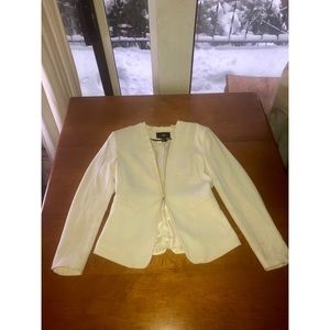 White flattering blazer